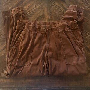 Bella Dahl Chocolate Brown Jogger Pants